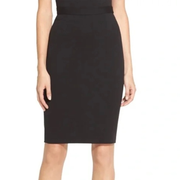 St. John Basics Santana Knit Elastic Waist Black Pencil Skirt Womens 6 EUC - Picture 1 of 5